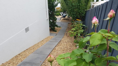 Lewi Waters - Accommodation Main Beach 1