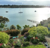 Lewi Waters - Accommodation Main Beach