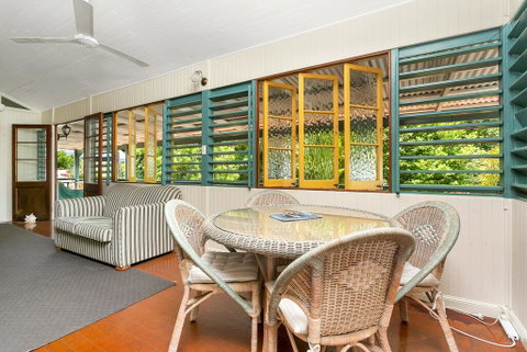 Lilybank Guest House - Accommodation Main Beach 3