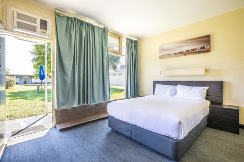 Links Hotel - Accommodation Main Beach 2