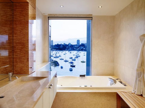 Luxury Apartment Point Piper - Accommodation Main Beach 2