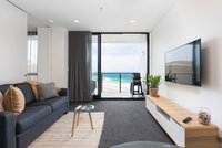 Luxury Beachfront Apartment In Newcastle