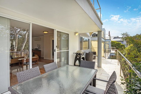 Luxury Boardwalk Apartment - Unit 7 - Accommodation Main Beach 1