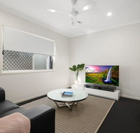 Luxury Home close to Sleemans QE2 Hospital  Griffith Uni - Accommodation Main Beach