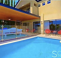 LUXURY VILLA W POOL  SPAS - Accommodation Main Beach