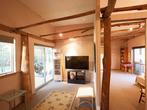 Lyrebird Studio Hideaway In The Watagans - Be At One With Nature - Accommodation Main Beach 1