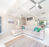 Magnolias  Fingal Bay - Accommodation Main Beach