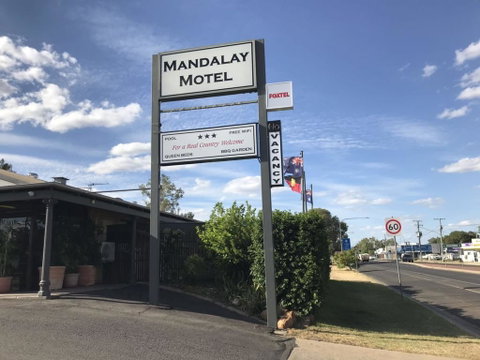 Mandalay Motel - Accommodation Main Beach 0