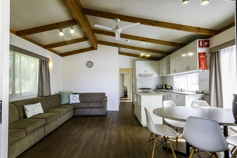 Mannum Riverside Caravan Park - Accommodation Main Beach 2