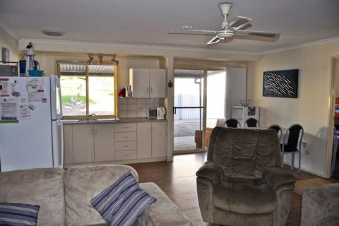 Mariners View Coffin Bay - Accommodation Main Beach 2