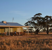 Mary's Farm Cottages - Accommodation Main Beach