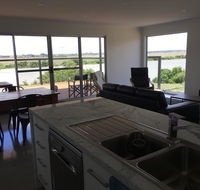 Matts River Rest - Accommodation Main Beach