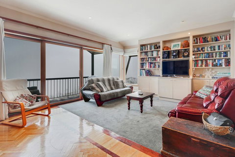 Mawson Unit 5 - Accommodation Main Beach 1