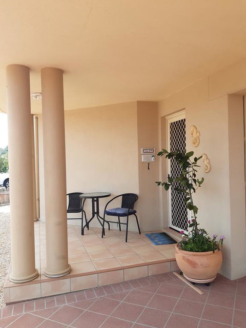 Maxs Beachside Villa - Accommodation Main Beach 2