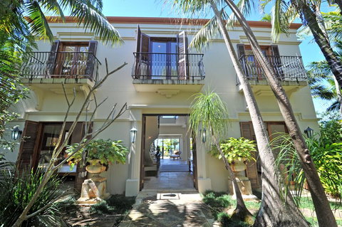 Mediterranean - Accommodation Main Beach 1