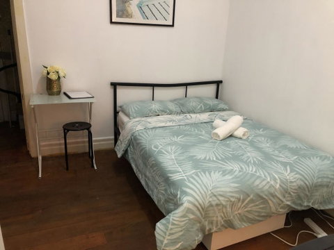 Melbourne Short Stay - Caulfield Station, Monash Uni - Accommodation Main Beach 2