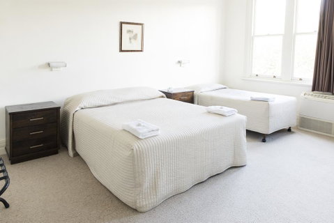 Mercantile Hotel - Accommodation Main Beach 3