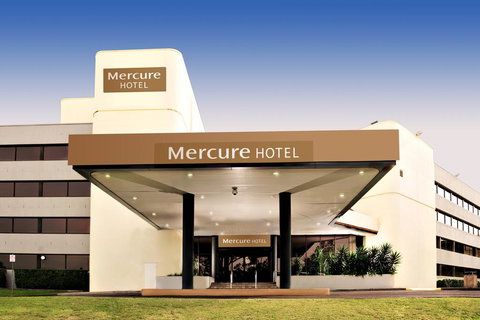 Mercure Penrith - Accommodation Main Beach 2