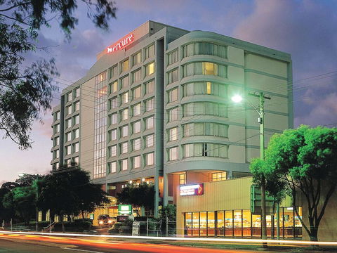 Mercure Sydney Parramatta - Accommodation Main Beach 0