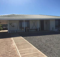 Mermaid Beachside Accommodation - Accommodation Main Beach