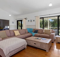 MERMAIDS ON MARENGO - large home with wifi - Accommodation Main Beach
