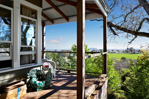 Milk And Honey - Accommodation Main Beach 1