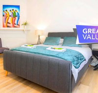 Minutes from the beach shops and parks Free - Wifi - Nespresso - Netflix - Accommodation Main Beach