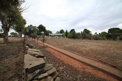 Miss Mabel Cottage - Accommodation Main Beach 2