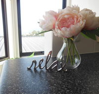 Modern Hobart Apartment with Stunning Views - Accommodation Main Beach