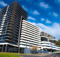 Modern Clean Luxury at the Right Price..... - Accommodation Main Beach