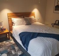 Modern private and close to town. - Accommodation Main Beach