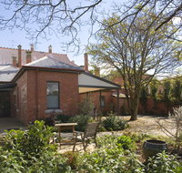 Mollisons - Accommodation Main Beach