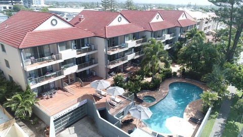 Montana Palms Resort - Accommodation Main Beach 3