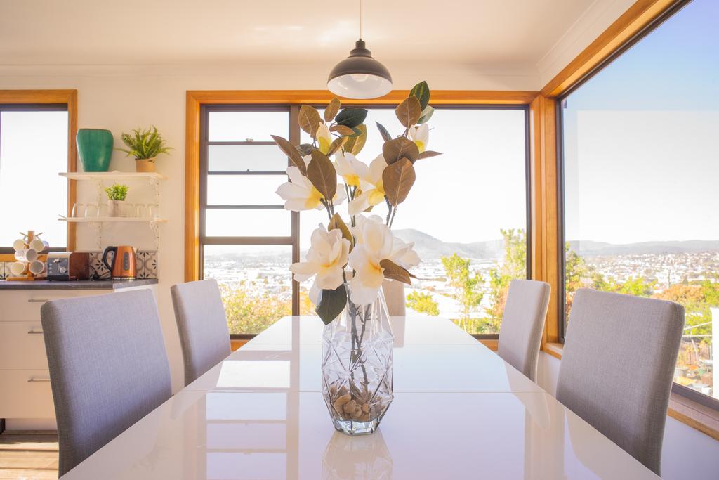  Accommodation Main Beach