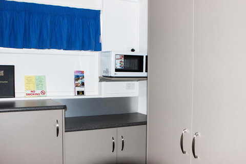 Motel Myall - Accommodation Main Beach 2