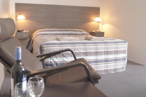 Motel Riverbend - Accommodation Main Beach 1