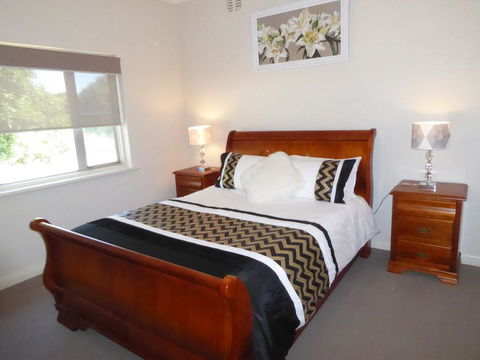 Mount View Motel - Accommodation Main Beach 3