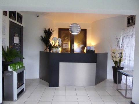 Mount View Motel - Accommodation Main Beach 0