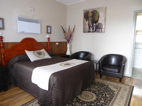 Mount View Motel - Accommodation Main Beach 2