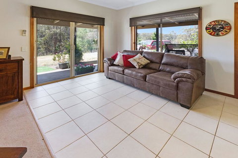 Mt Taylor Country Retreat-15 Minutes To Bairnsdale - Accommodation Main Beach 2