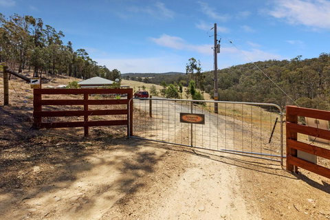 Mt Taylor Country Retreat-15 Minutes To Bairnsdale - Accommodation Main Beach 1