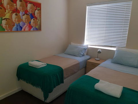 Mt.Lawley Superb 2 BR Apartment Ideally Located 5 - Accommodation Main Beach 1
