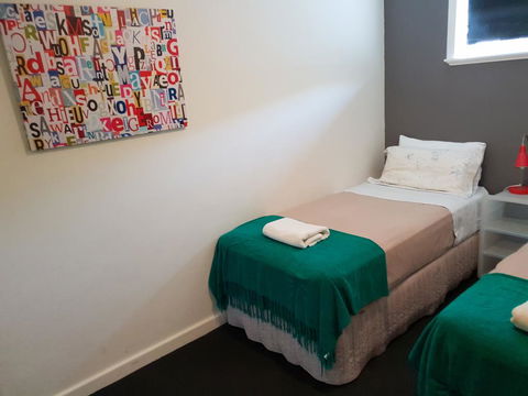 Mt.Lawley Superb 2 BR Apartment Ideally Located 5 - Accommodation Main Beach 2