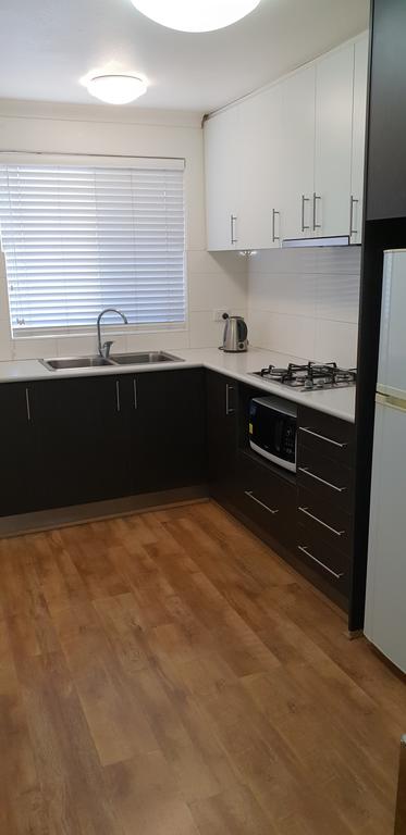 Mt.Lawley Superb 2 BR Location Comfort, Style 2 - Accommodation Main Beach 1