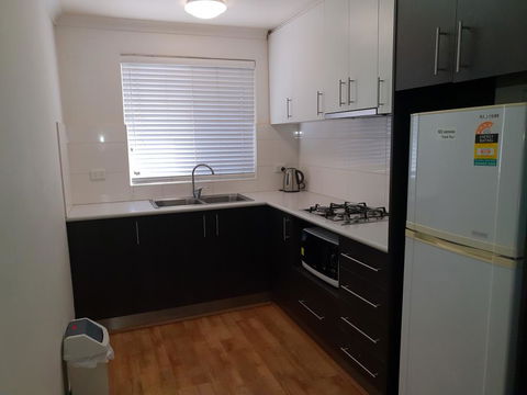 Mt.Lawley Superb 2 BR Location Comfort, Style 4 - Accommodation Main Beach 3