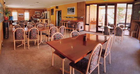 Mud Hut Motel - Accommodation Main Beach 3