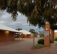 Mud Hut Motel - Accommodation Main Beach