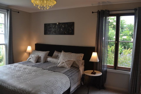 Mulberry Cottage Unique B&B Accommodation - Accommodation Main Beach 1