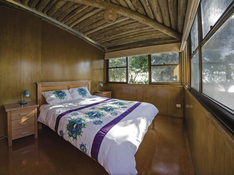 Myer House - Accommodation Main Beach 3
