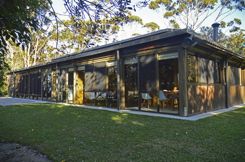 Myer House - Accommodation Main Beach 0